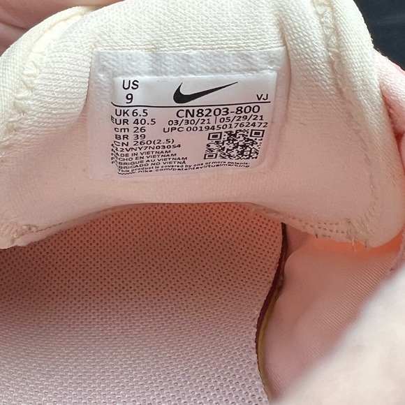 Women’s Nike Art3mis Shoes - Picture 7 of 7